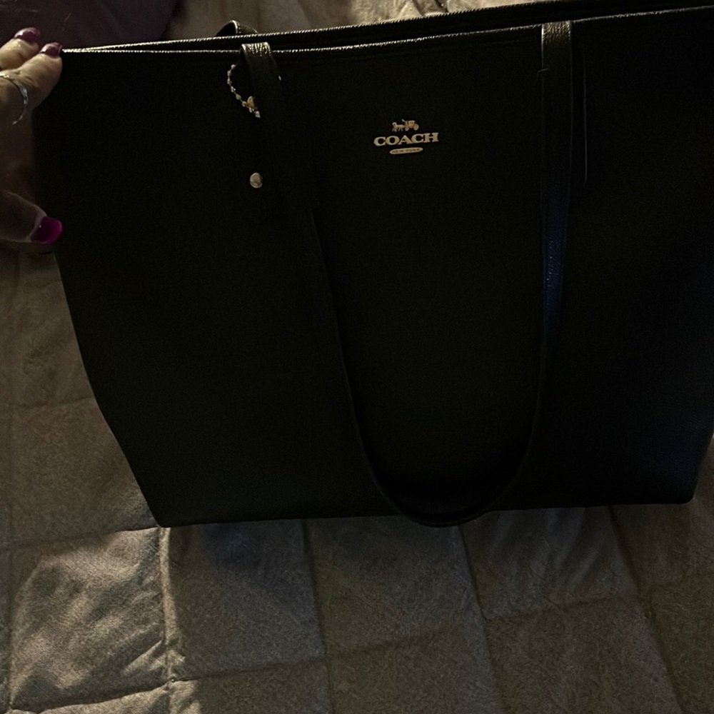 Black leather COACH bag! (Authentic)